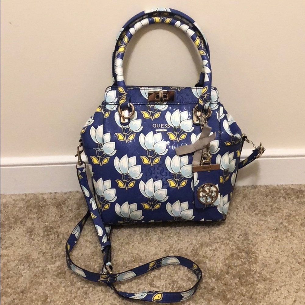 Guess cross body Purse